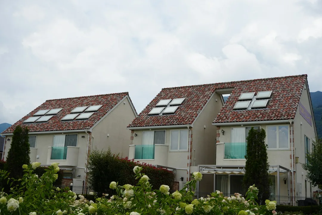 塗り替えを終えた住宅の外観
